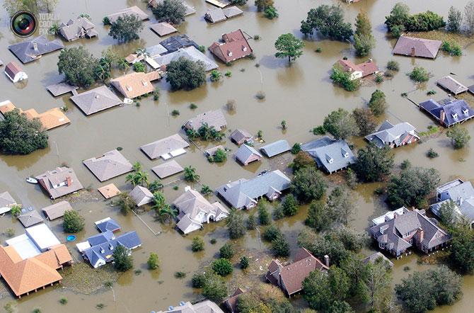Наводнение затопило дома в Брейтуэйт, штат Луизиана